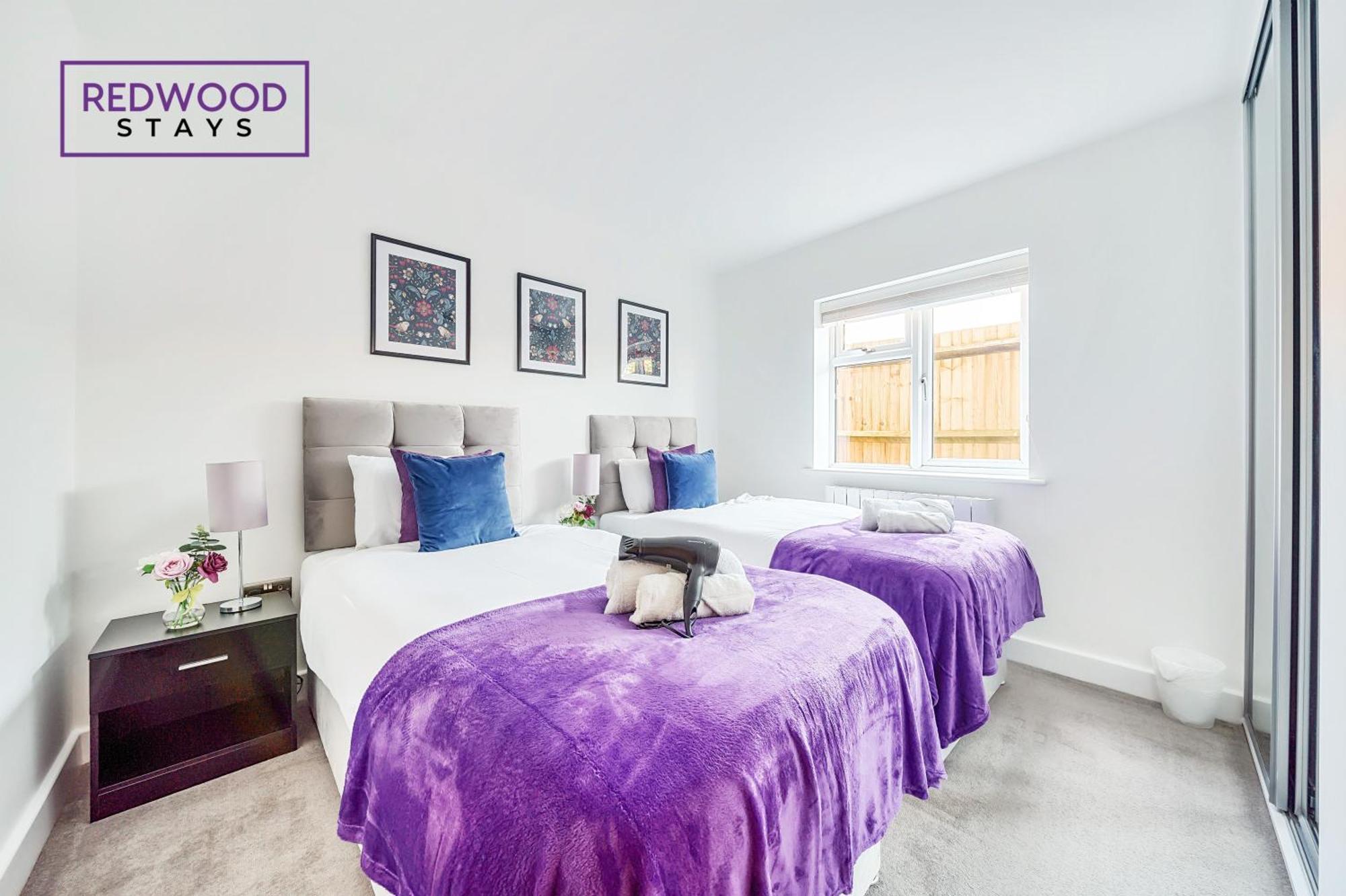 Modern Serviced Apartments For Contractors & Families With Free Parking, Wifi & Netflix By Redwood Stays Basingstoke Bagian luar foto