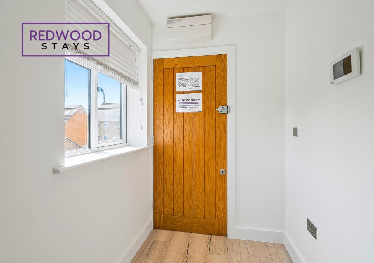 Modern Serviced Apartments For Contractors & Families With Free Parking, Wifi & Netflix By Redwood Stays Basingstoke Bagian luar foto