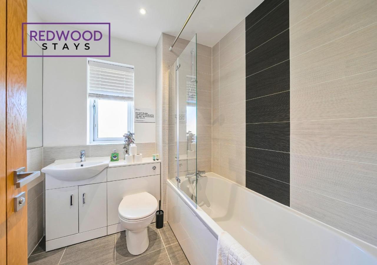 Modern Serviced Apartments For Contractors & Families With Free Parking, Wifi & Netflix By Redwood Stays Basingstoke Bagian luar foto