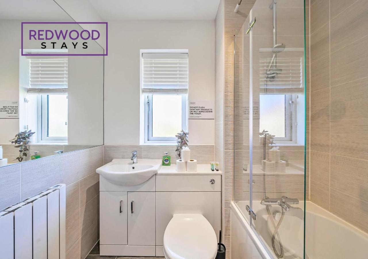 Modern Serviced Apartments For Contractors & Families With Free Parking, Wifi & Netflix By Redwood Stays Basingstoke Bagian luar foto
